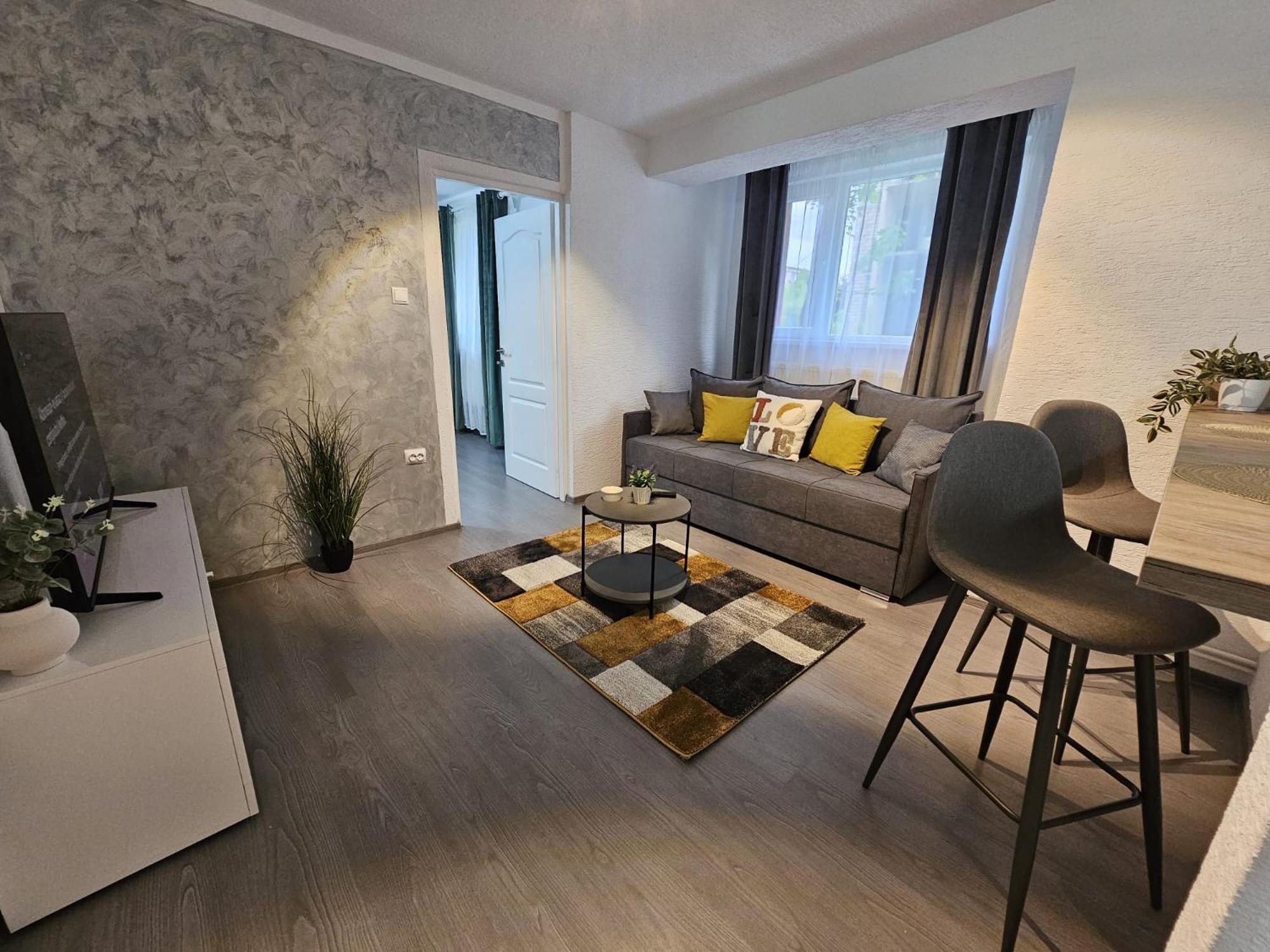 Mona Central Apartment Hunedoara Exteriör bild